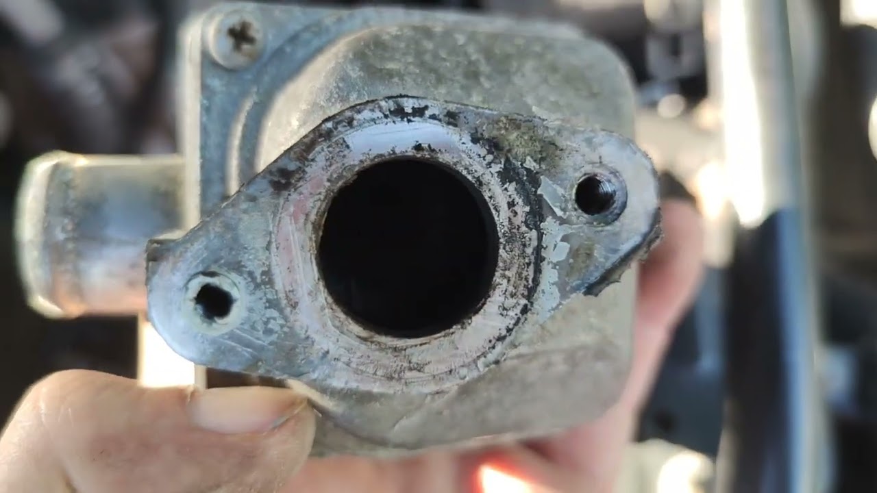 Mazda RX8 ошибка P0410. Чистим клапан EGR