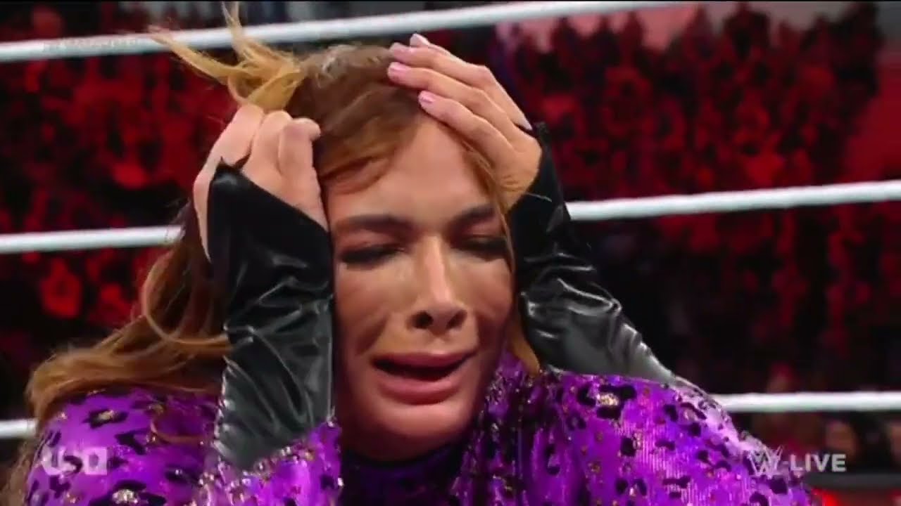 Becky Lynch vs. Nia Jax WWE 1/1/2024