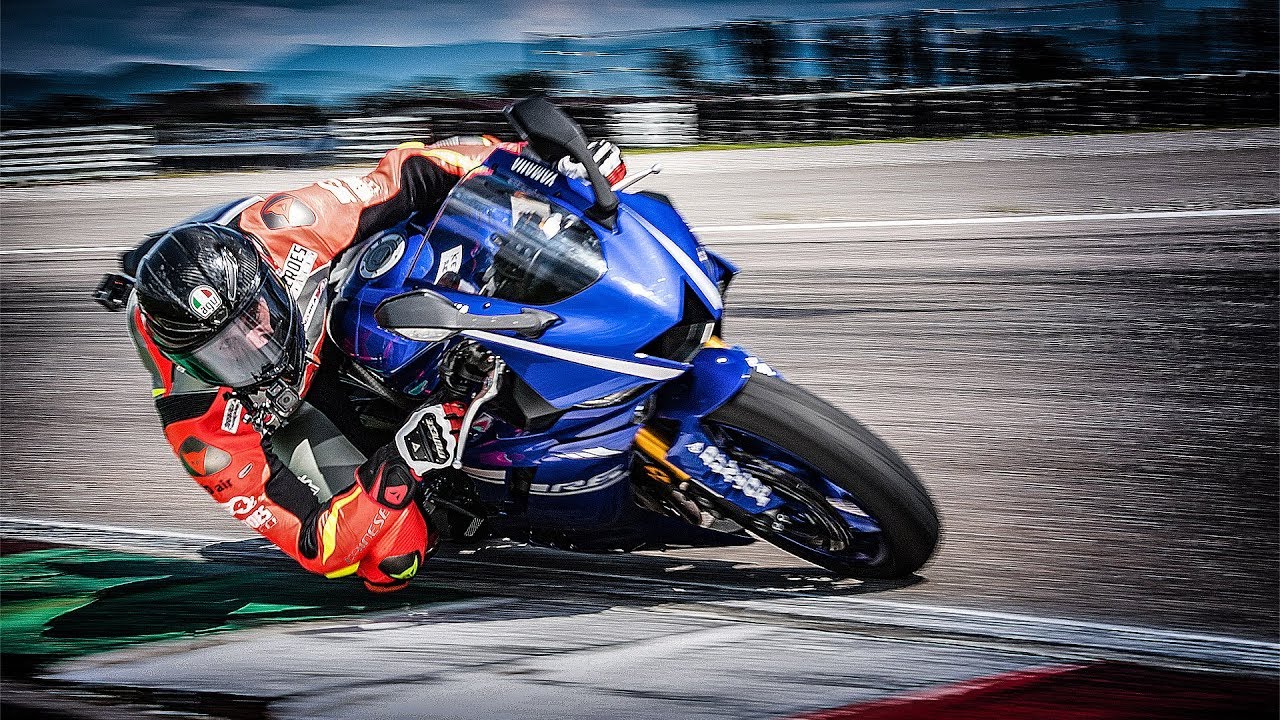 COME SCEGLIERE LE GOMME PER LA MOTO? - COMPARATIVA DUNLOP
