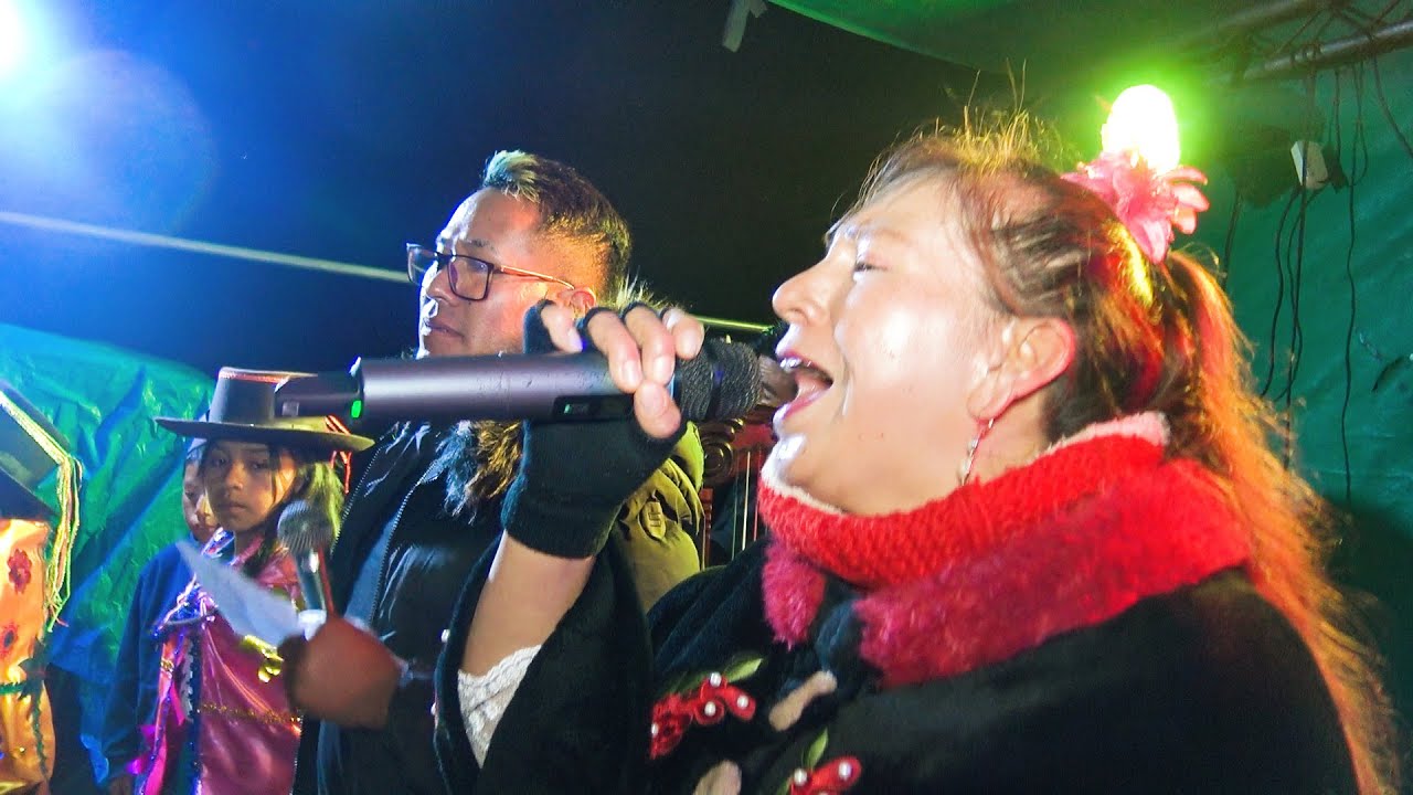 PICAFLORCITA DE HUAMANGA EN CONCIERTO MILLPO VINCHOS