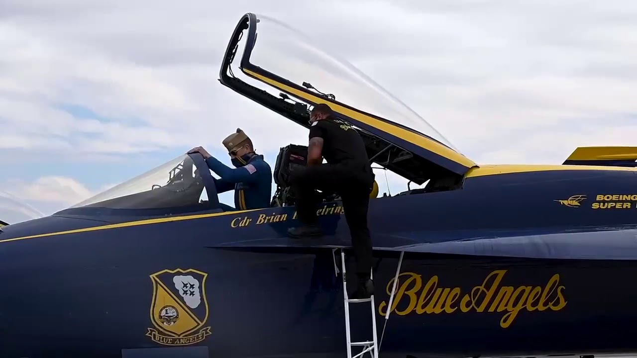 Thunderbirds, Blue Angels debut new formation