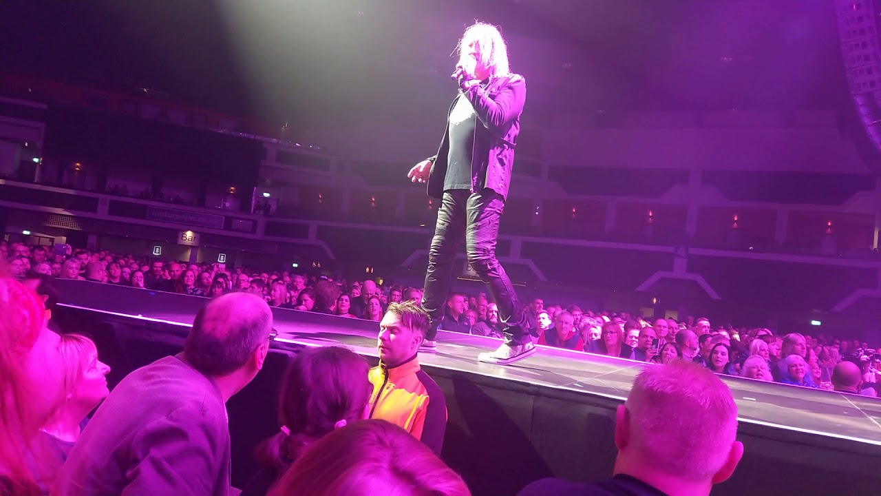 Def Leppard - Love And Affection @ Motorpoint Arena, Cardiff 4.12.18