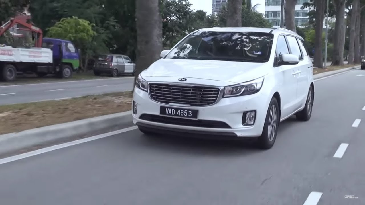 Kia Grand Carnival 2.2 EX 2017 - Roda Pusing Review