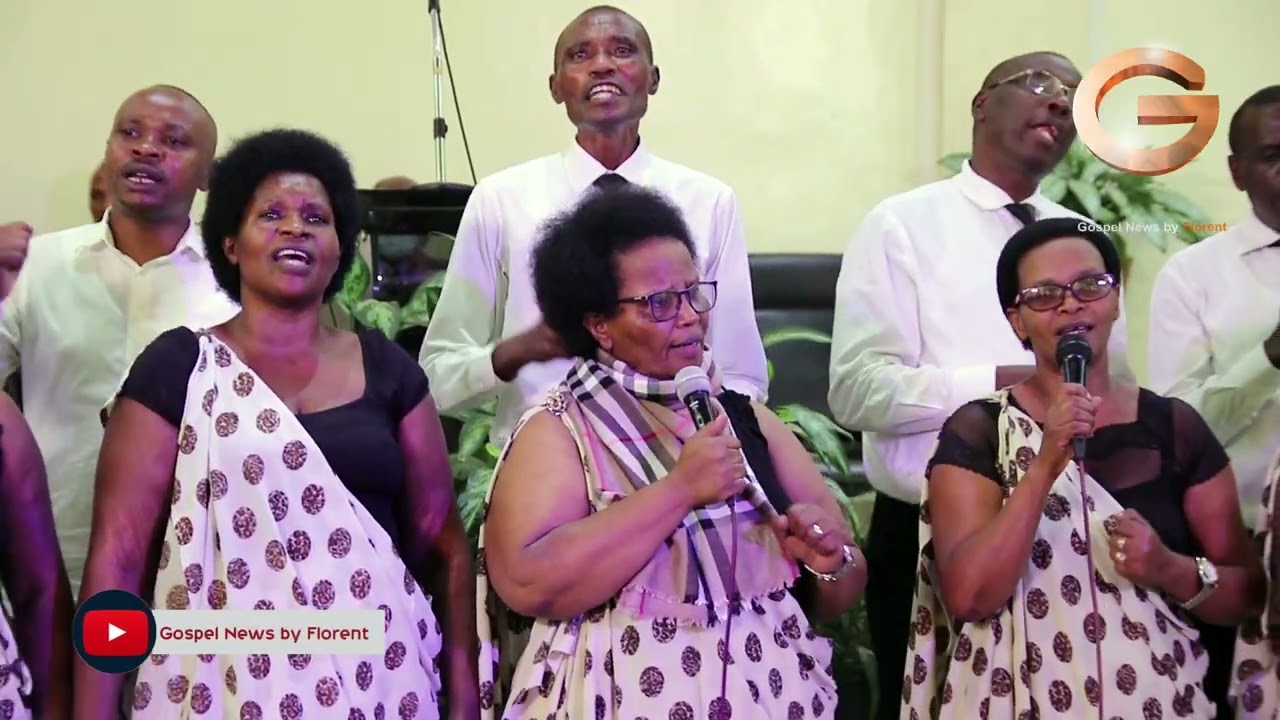 ABATWARAMUCYO Choir yo ku Kacyiru yaririmbye INDIRIMBO Y'IBIHE BYOSE,yari ikumbuwe na benshi