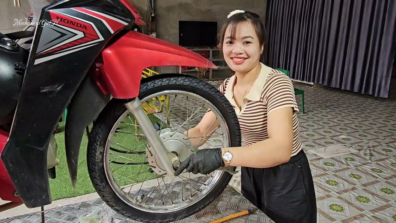 Unboxing useful tools as great gifts, Emergency repair of lager number of motorcycles during the day
