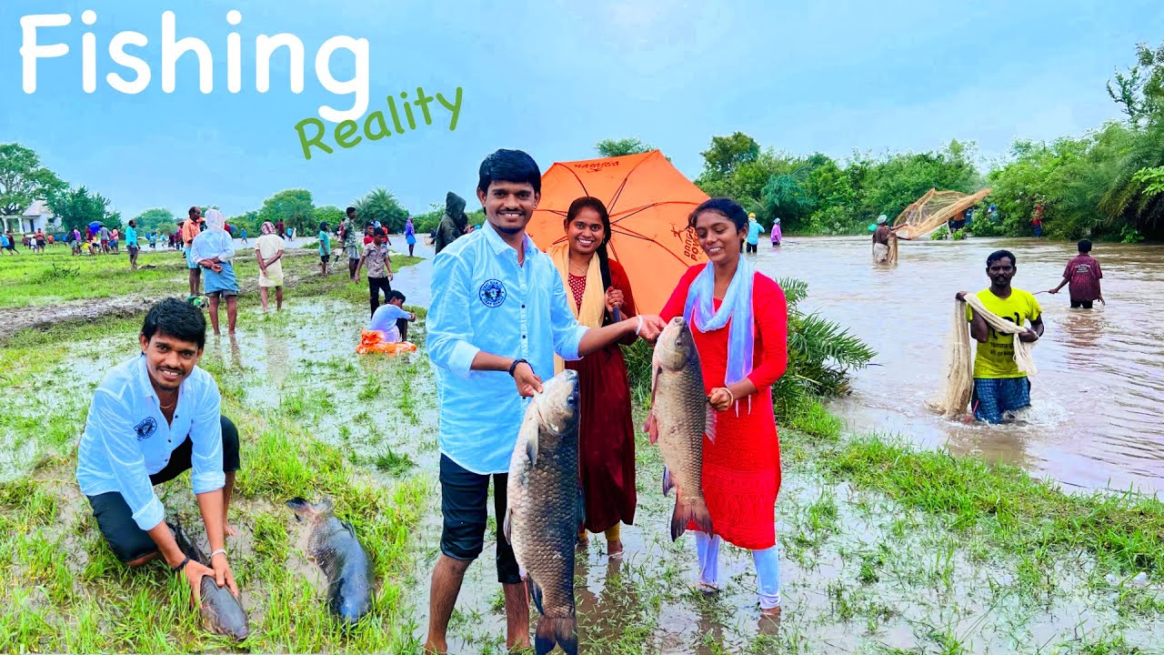 Fish Hunting😍| Rain time lo maa Adventure 🤪 😂