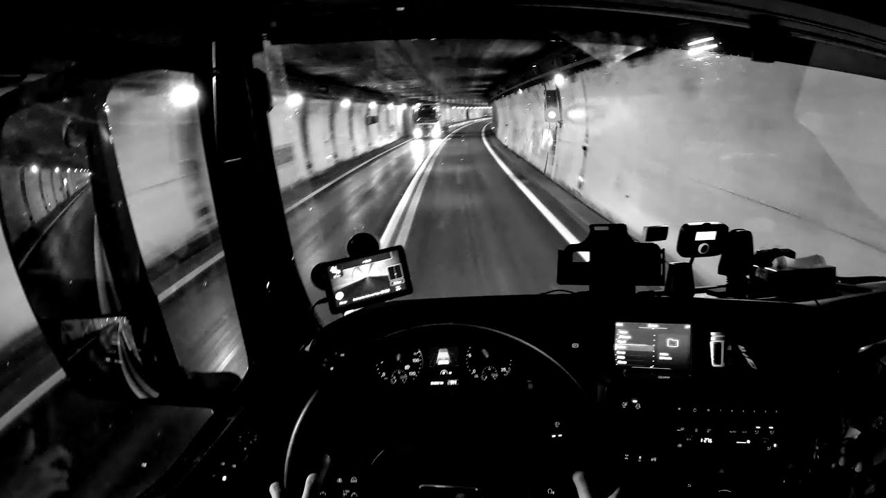 On the road again! France🇨🇵-Italy🇮🇹                Frejus tunnel crossing!