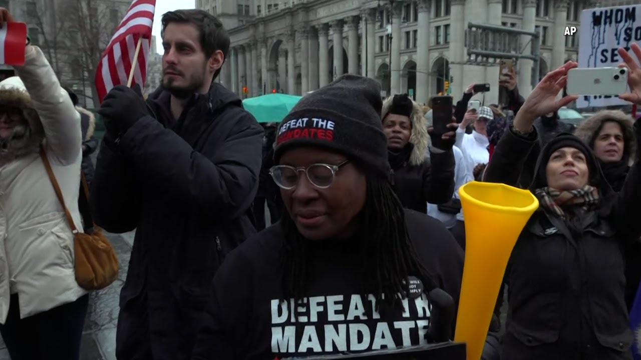 Vaccinated Join in on Protesting Mandates as U.S. Death Toll Climbs Toward 1,000,000