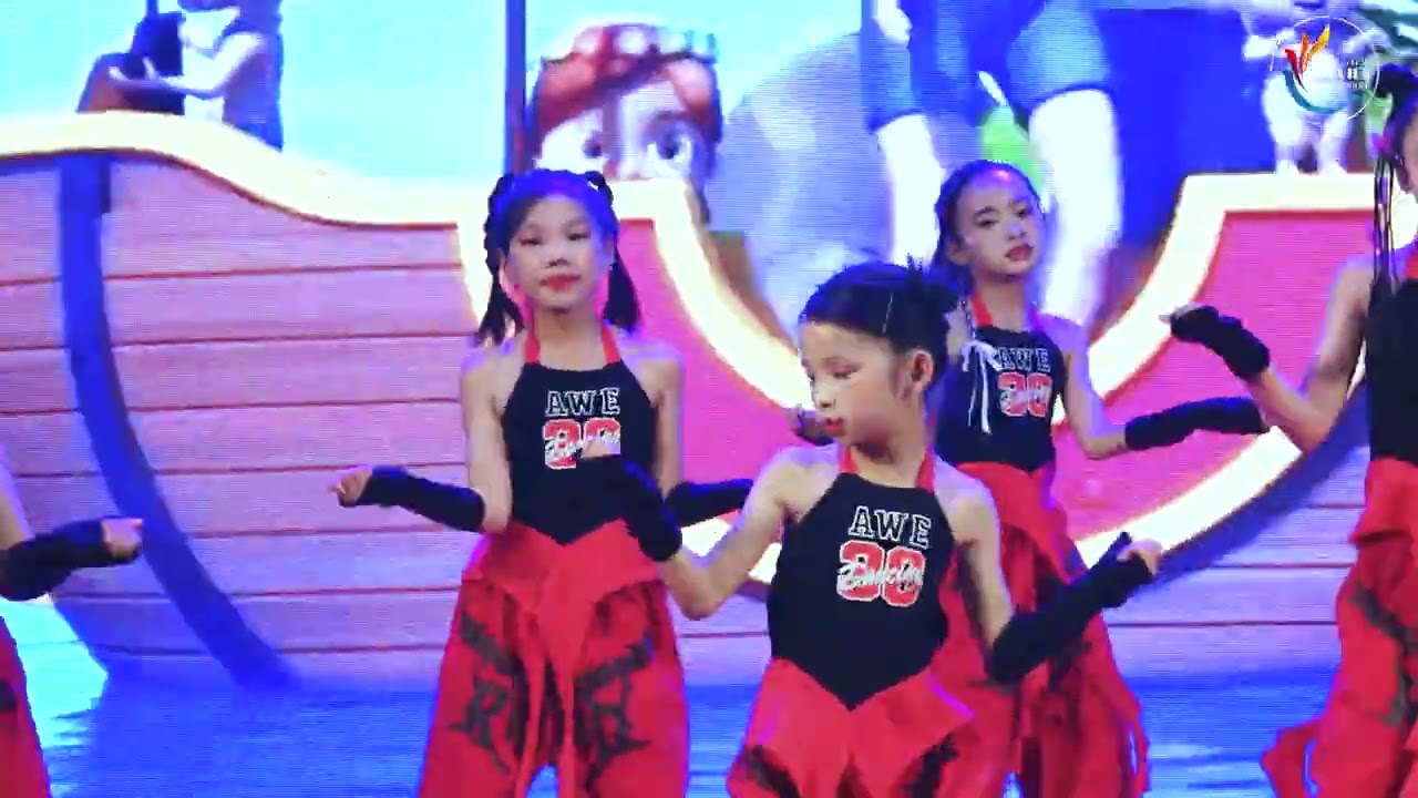 Nhảy ONE MORE NIGHT - Trung tâm Năng khiếu Sen Việt.