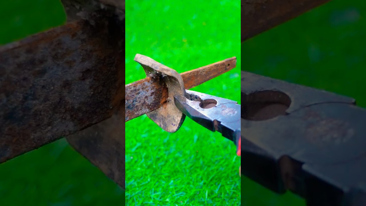 Restoration rusty sword #diy #sword #foryou #shorts Amazing wooden handle #woodworking #handle