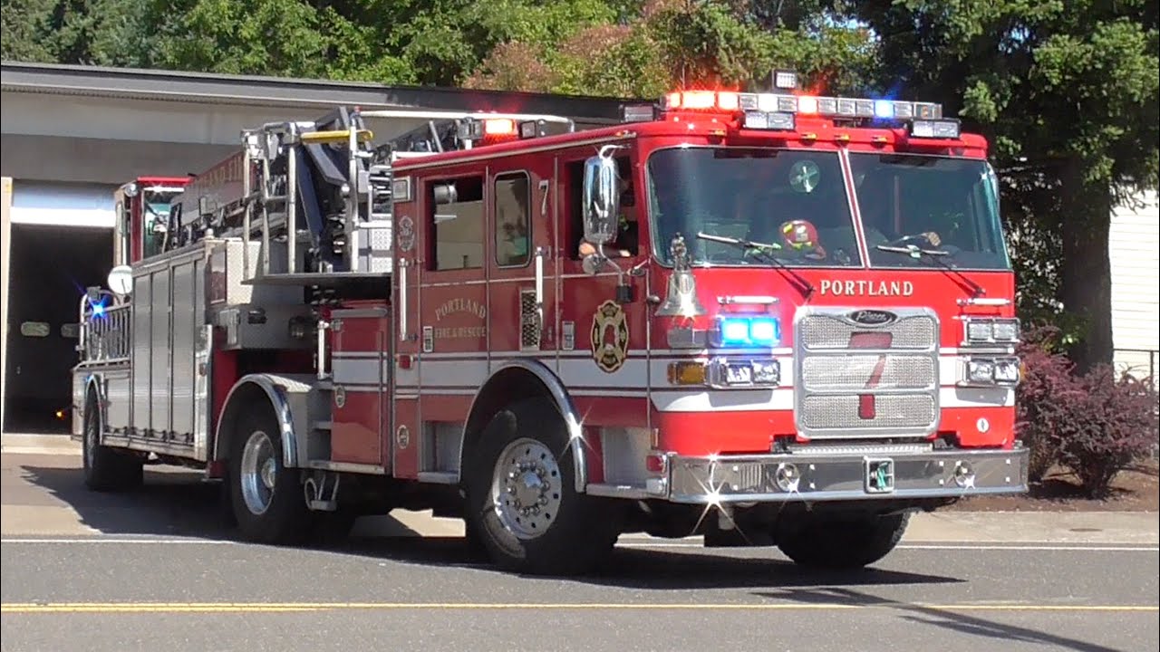 Portland Fire & Rescue Truck 7 Responding 7/2/2025