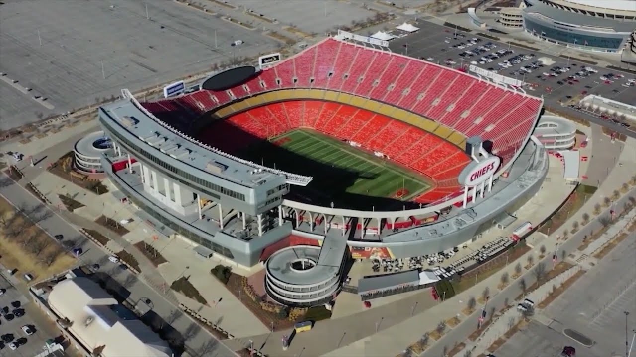 Dozens criticize proposed KCK deal for Chiefs' stadium