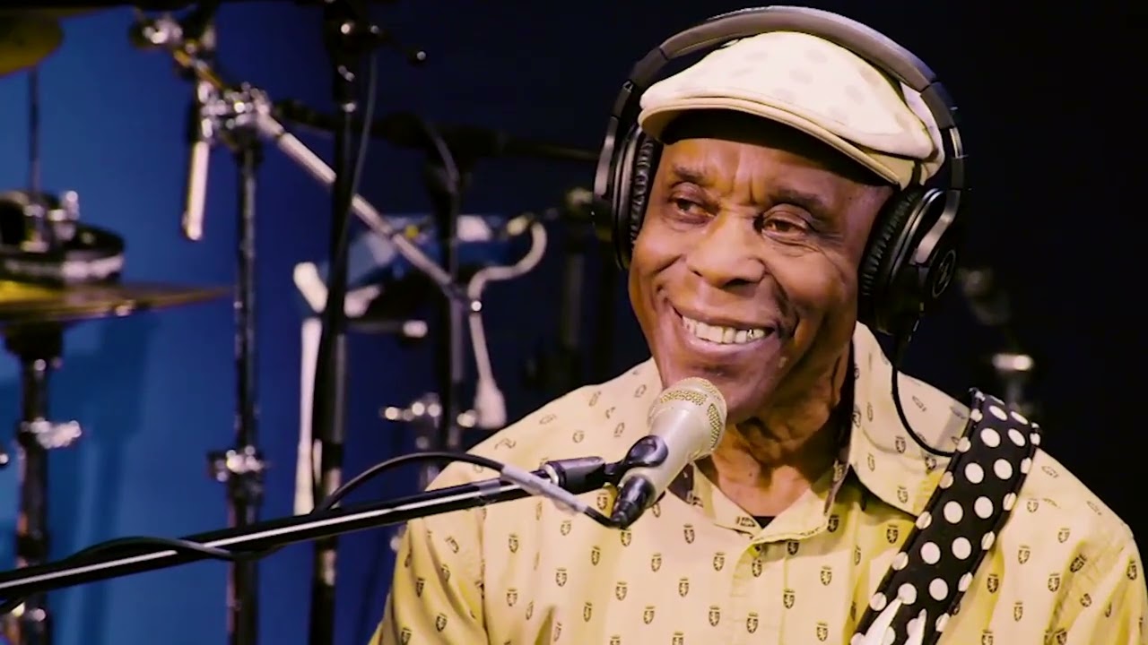 Buddy Guy Shows Why He's One of the Blues Greats