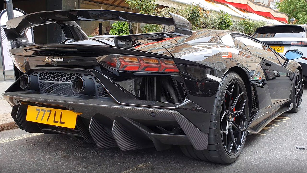 LAMBORGHINI AVENTADOR SVJ