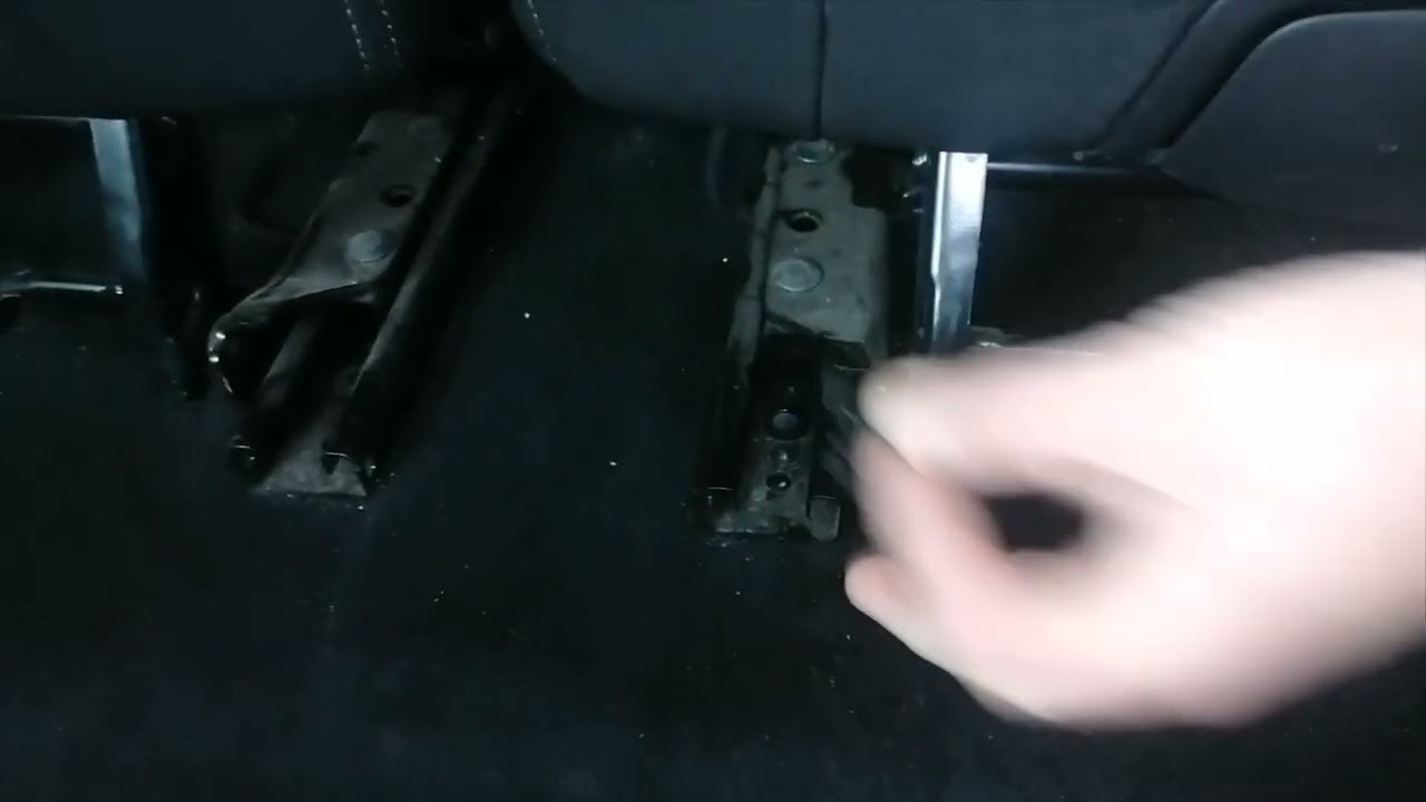 How to Remove Back Seat in Citroen C4 Picasso