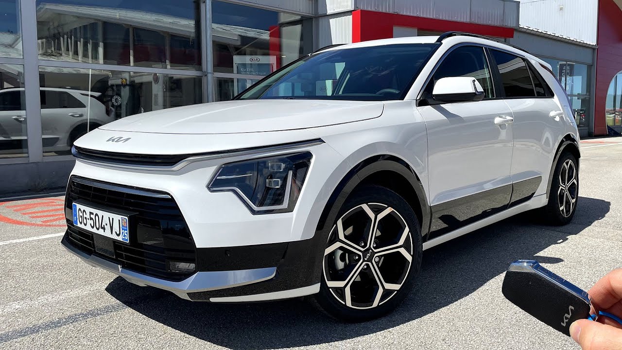 KIA Niro HEV 2023 (Premium) | Full Visual Review, Exterior, Interior, Infotainment & Boot
