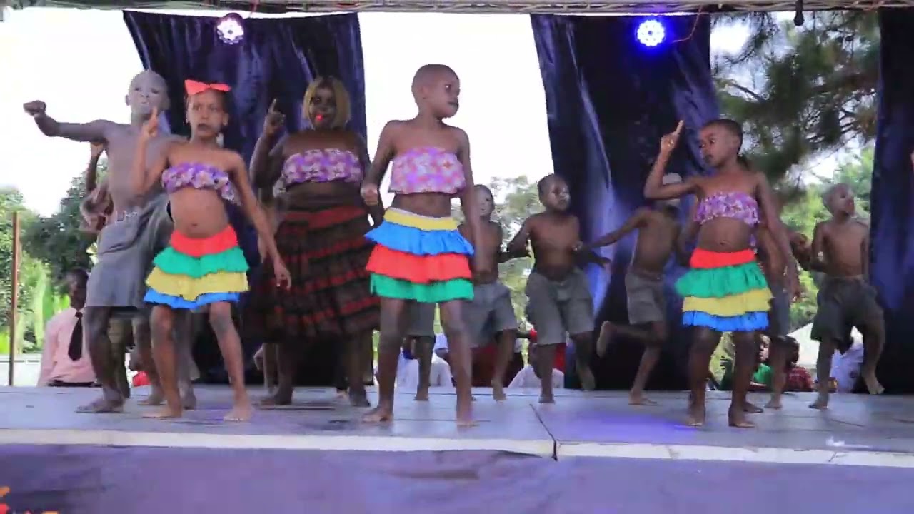 Pax Junior School Kira  . Traditional dance . P.1 Yellow