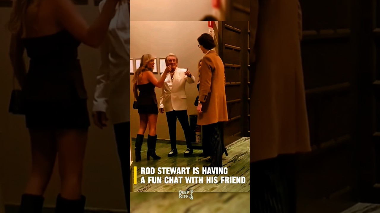 Having a fun chat with friends #rodstewart #rodstewartsongs #song #80smusic #deepriff