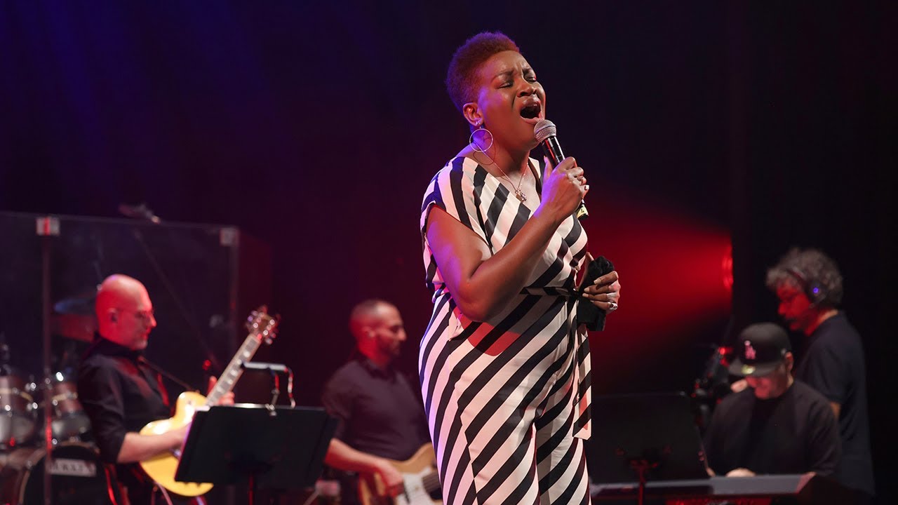 He Looked Beyond My Fault - Carla Jane live gospel music video (Andraé Crouch cover)