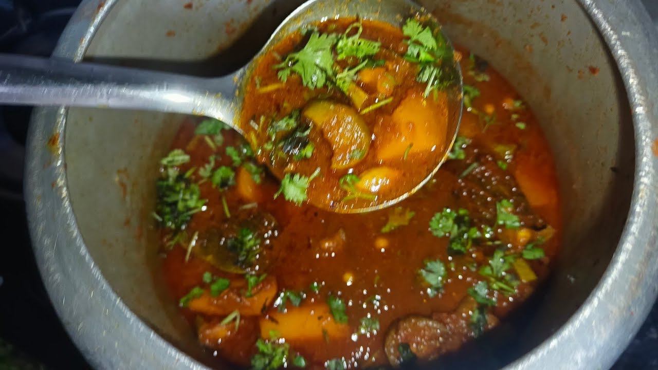 Make Parwal and Potato curry quickly in cooker 😋👌 with Masala memories🙏.