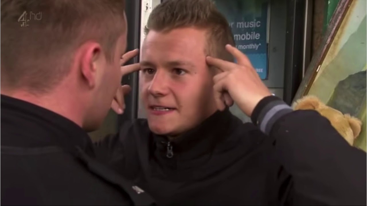 HO - Jason Roscoe punches Robbie Roscoe (11th September 2015)