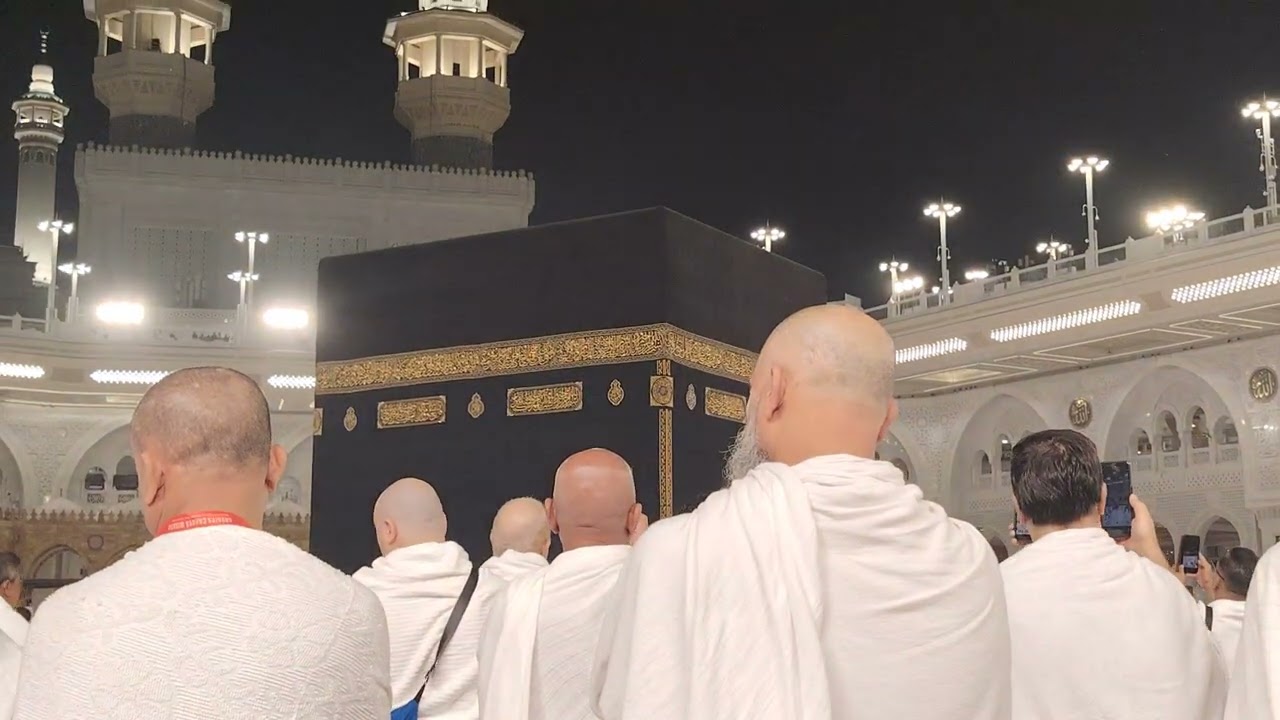 Azan in Makkah at Fazar time