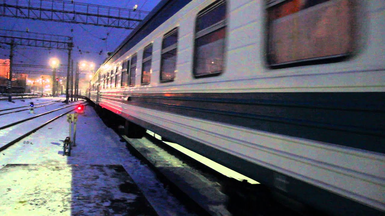 ЭП2К-085 с поездом Ташкент - Екатеринбург, станция Екатеринбург-Пассажирский