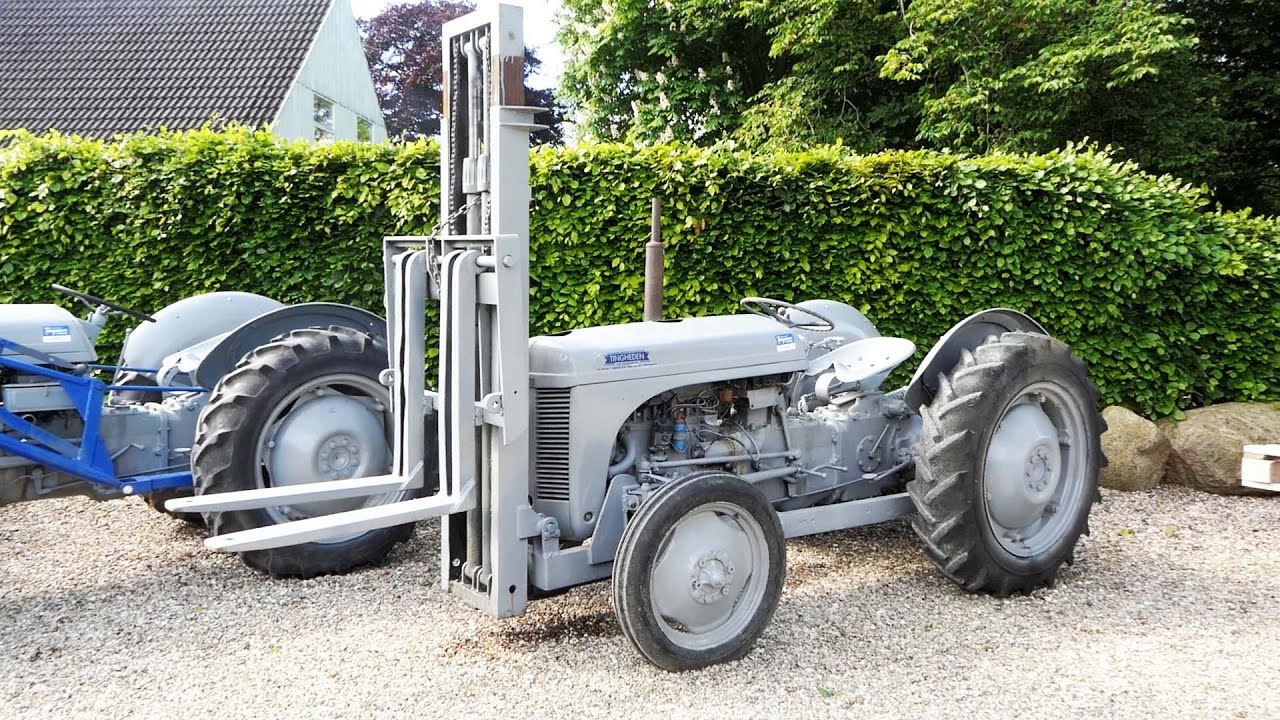 Ferguson TE20 w/ Front Pallet lifter | Ferguson Days 2022