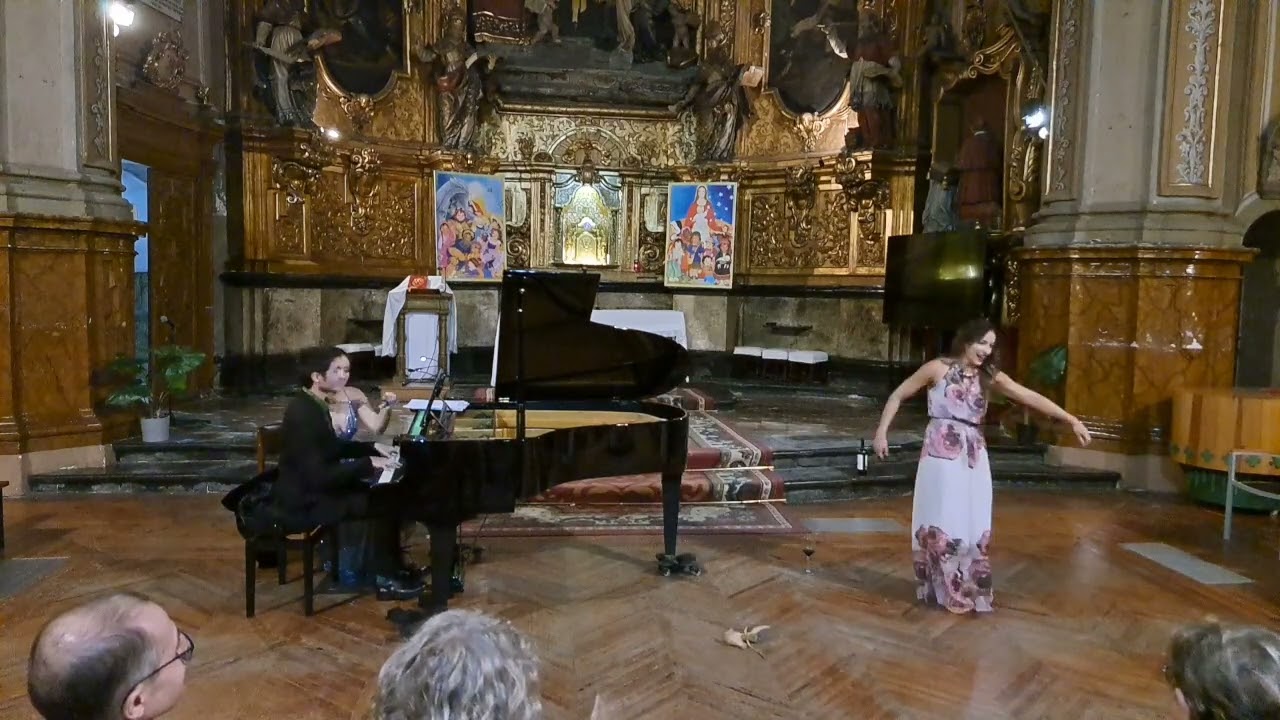 Cielo Ferrández Fumanal interpretando el Vals de Angelita de la Zarzuela 