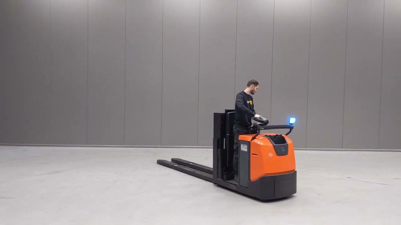 53460 - TOYOTA OSE 180 XP - AKU WWW.CHUF.COM