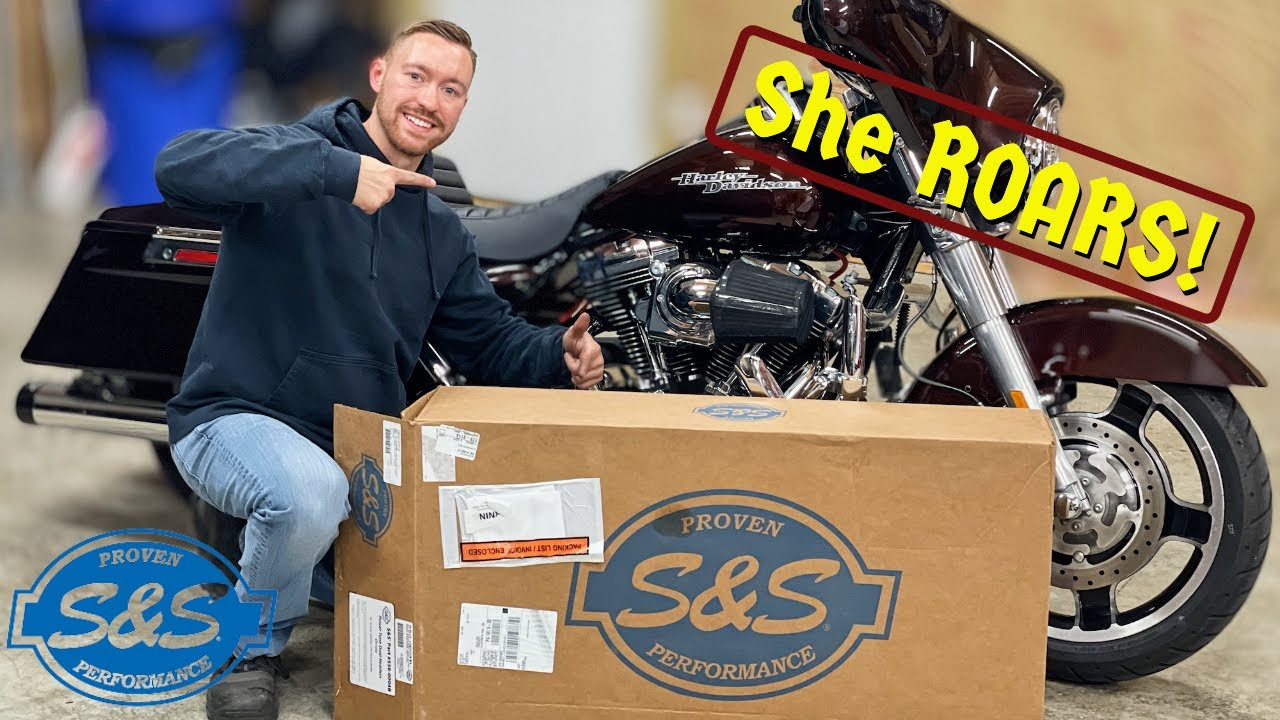 Harley Davidson Exhaust Install on a Street Glide (S&S Performance)