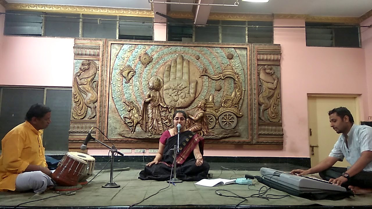 Tulasi Madhyadi Iruva Krishnana
