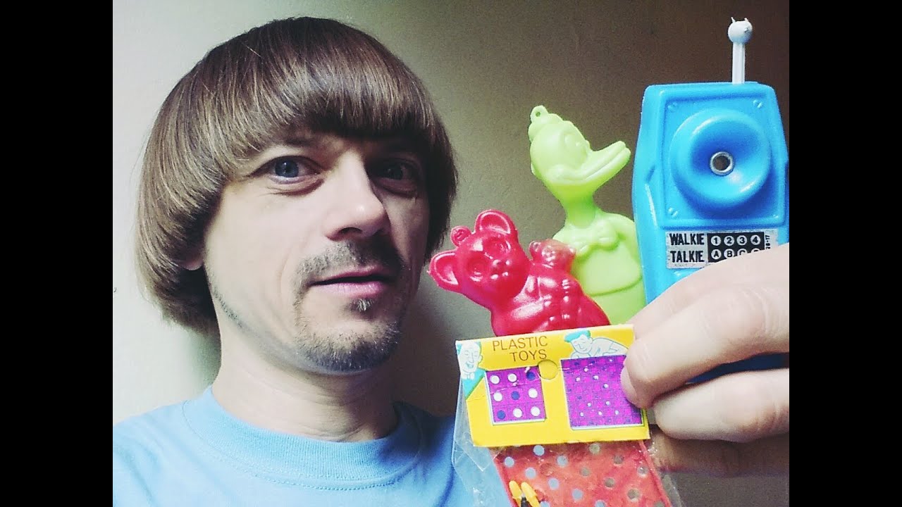 Cheap Plastic Toys!  -(Weird Paul) 80s toy fail collection videos worst review 2015 vintage retro