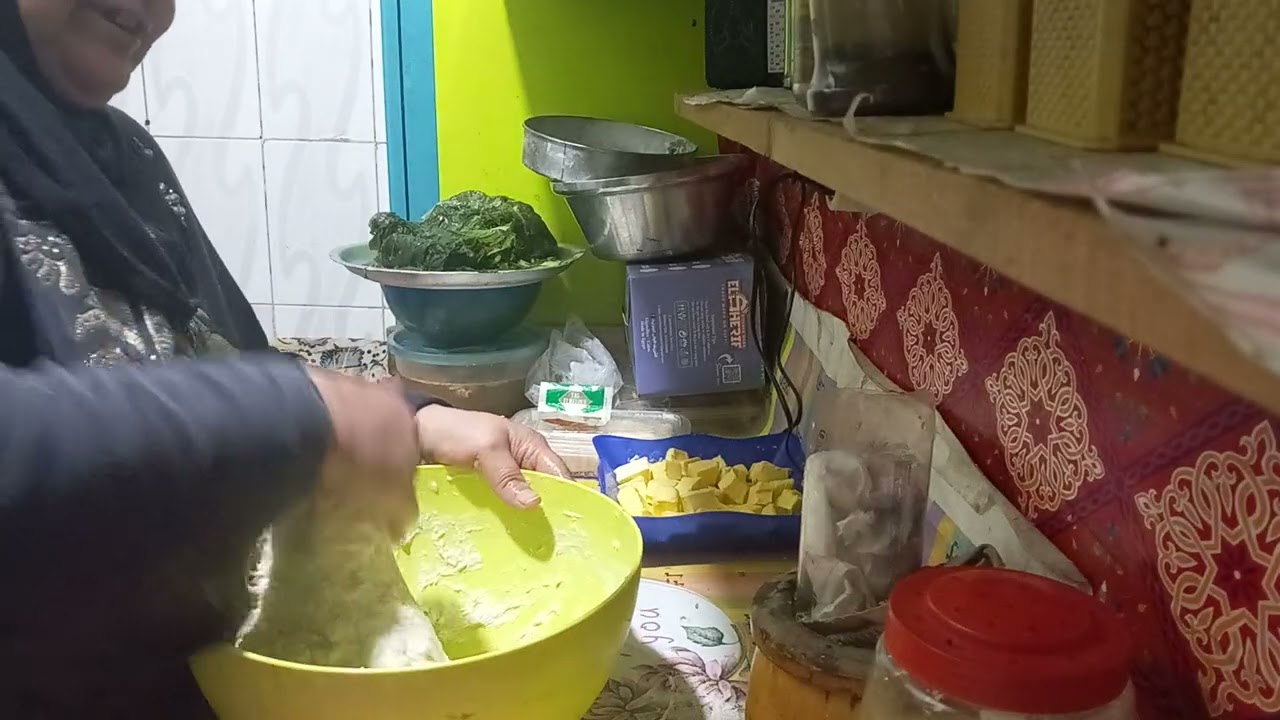 طريقة الفطير المشلتت  خلي بلكم الدقيق في نوع ماينفعش مشلتت زي الي انا عملاه 