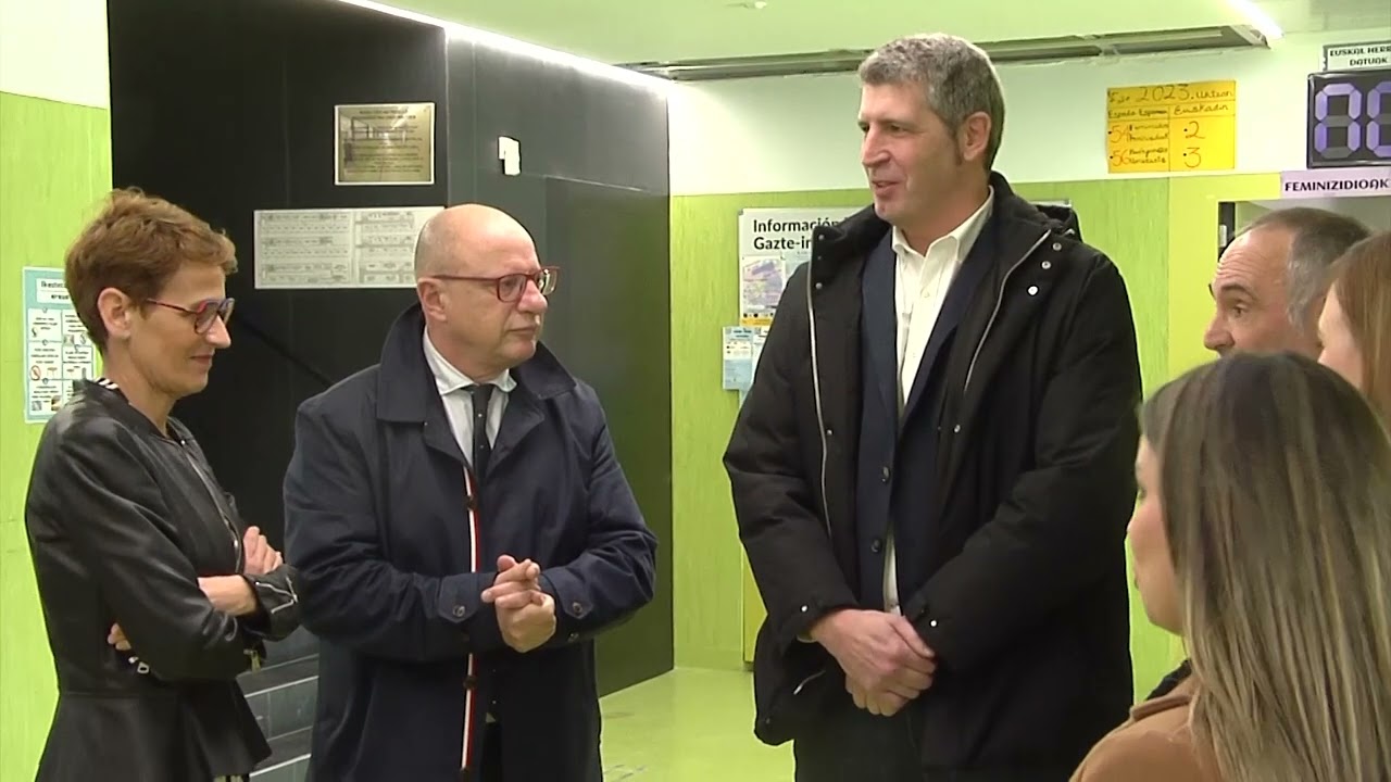 Visita de la Presidenta Chivite a la ampliación del centro IES en Sarriguren