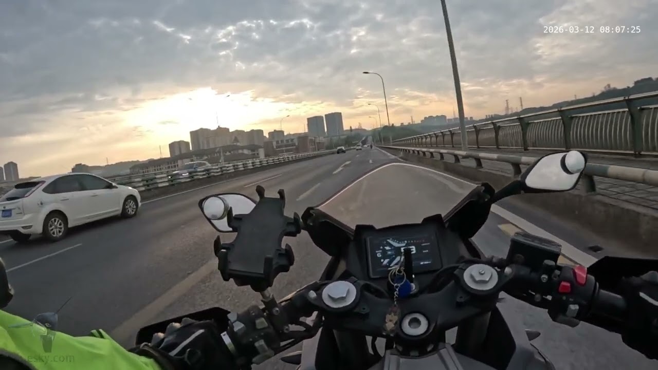 Rush Hour Benelli 302R Commute to Work in Chongqing, China-AM 12/3/2026