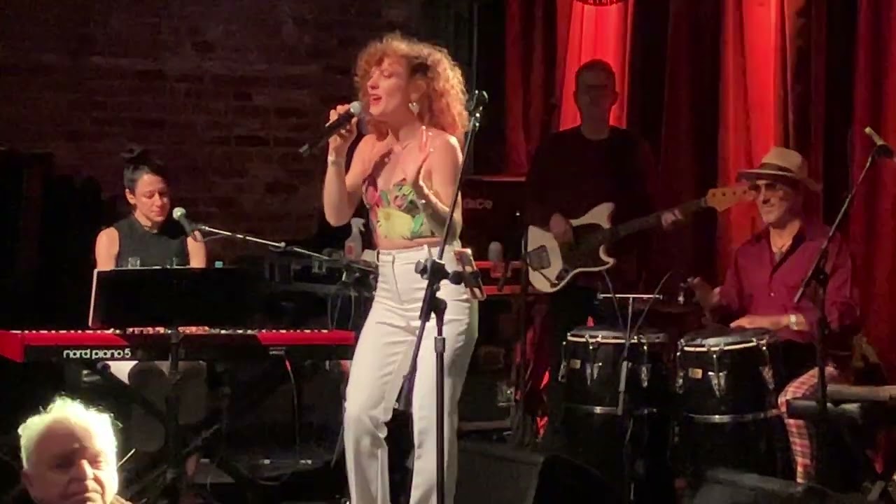 Mi Tierra (cover) live with he Williamsburg Salsa Orchestra in New York City