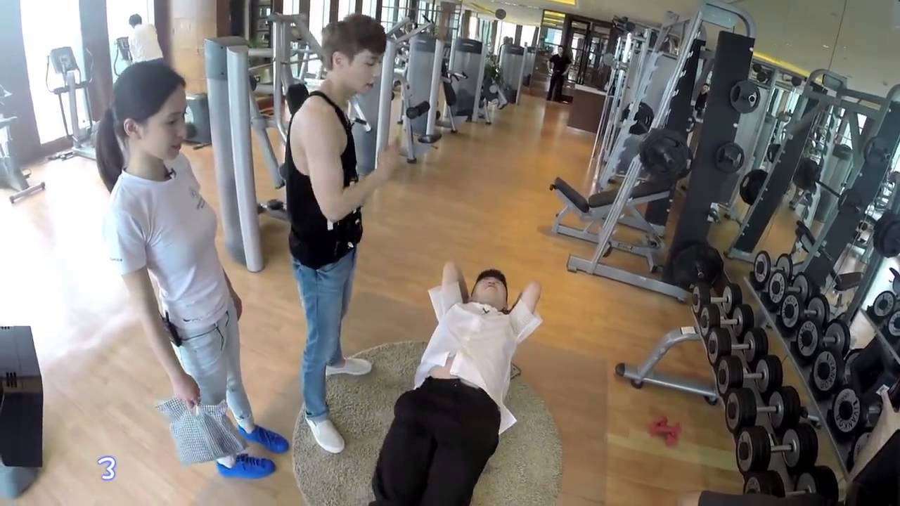 《周一见》第7期 20150812: 张艺兴成健身范本晒肌肉 补刀张大大遭罢录 【芒果tv官方版】