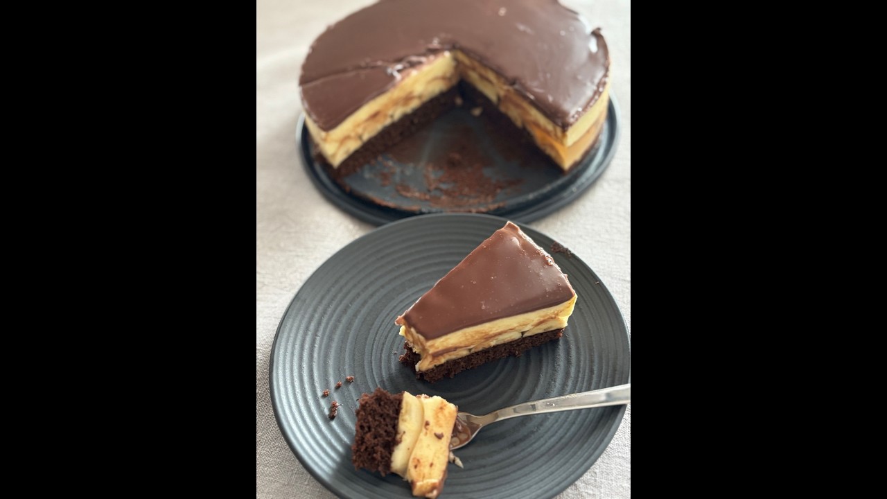 Bananentorte mit Vanilleschaum