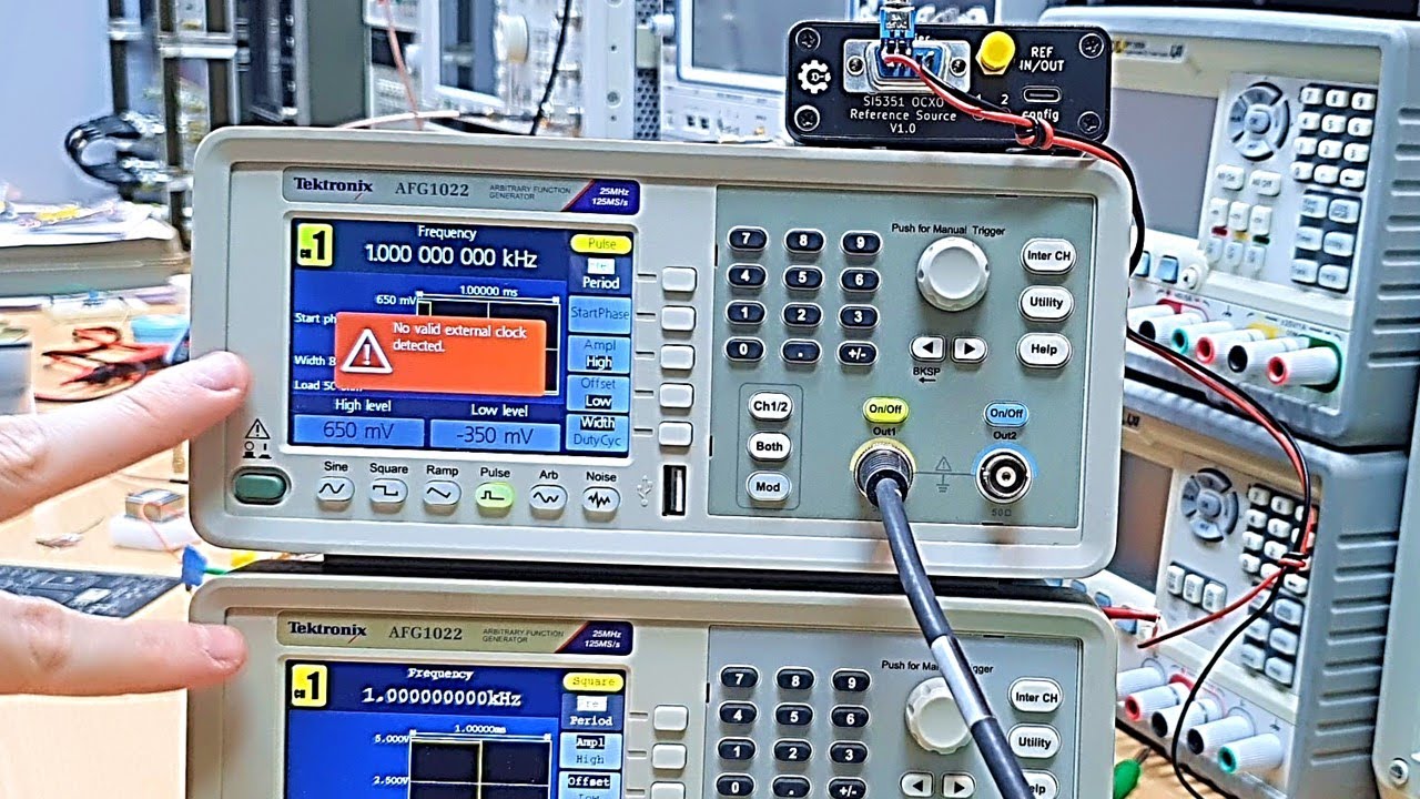 Frequency Reference Source - Clock Distributor