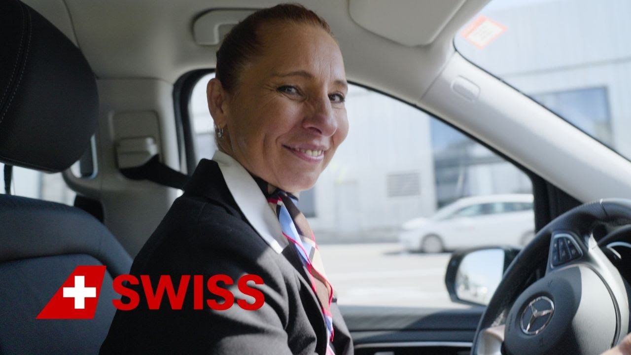 Hospitality with heart - Insights into the world of a Maître de Lounge  | SWISS