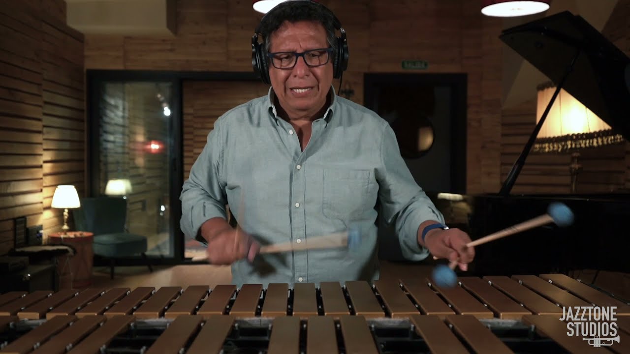 Victor Mendoza - 