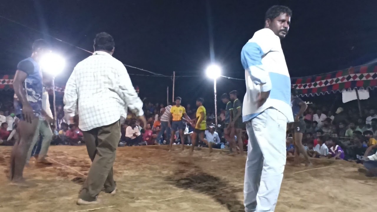 Mudhivarthi VS Vijayawada chedugudu Tournament in kaalla