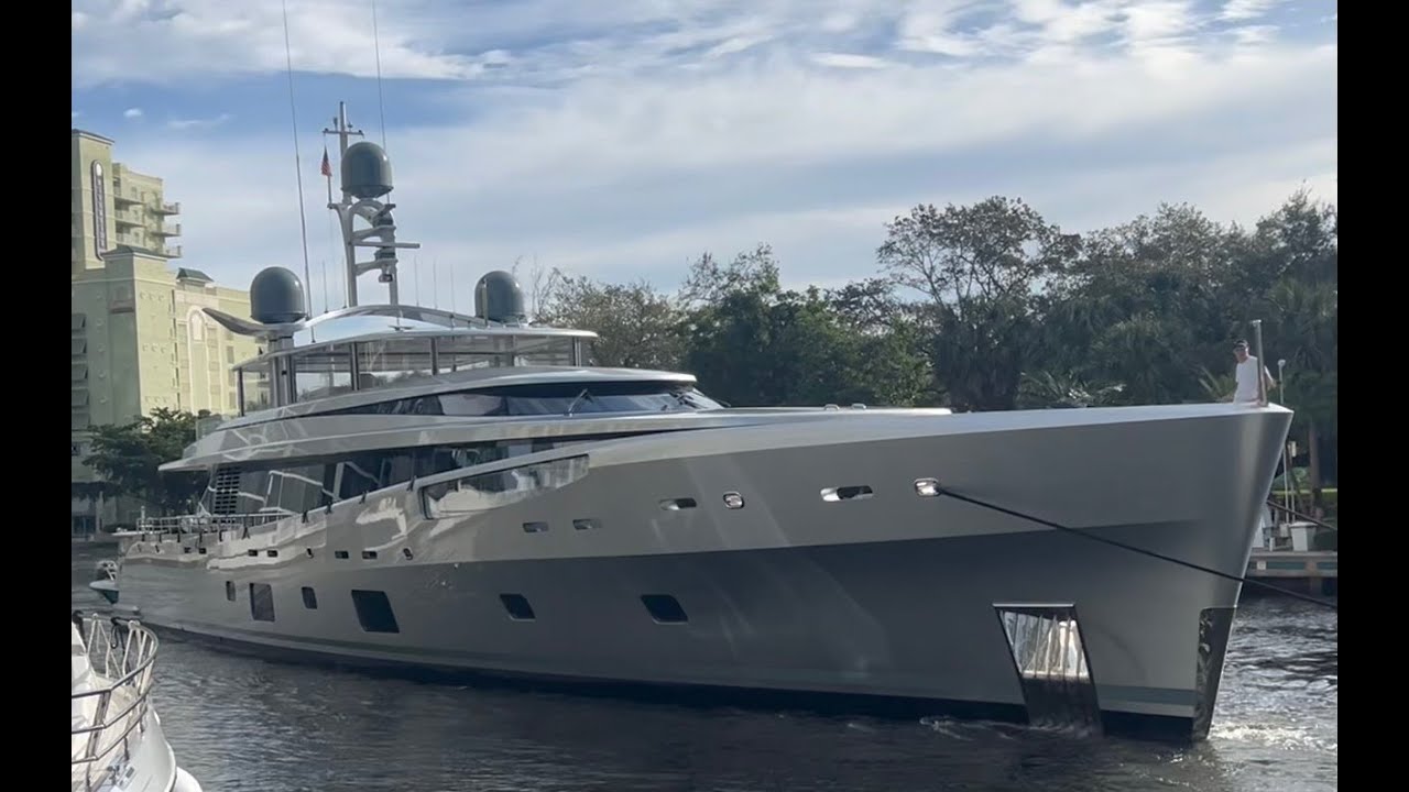 Feadship 151 Excellence V