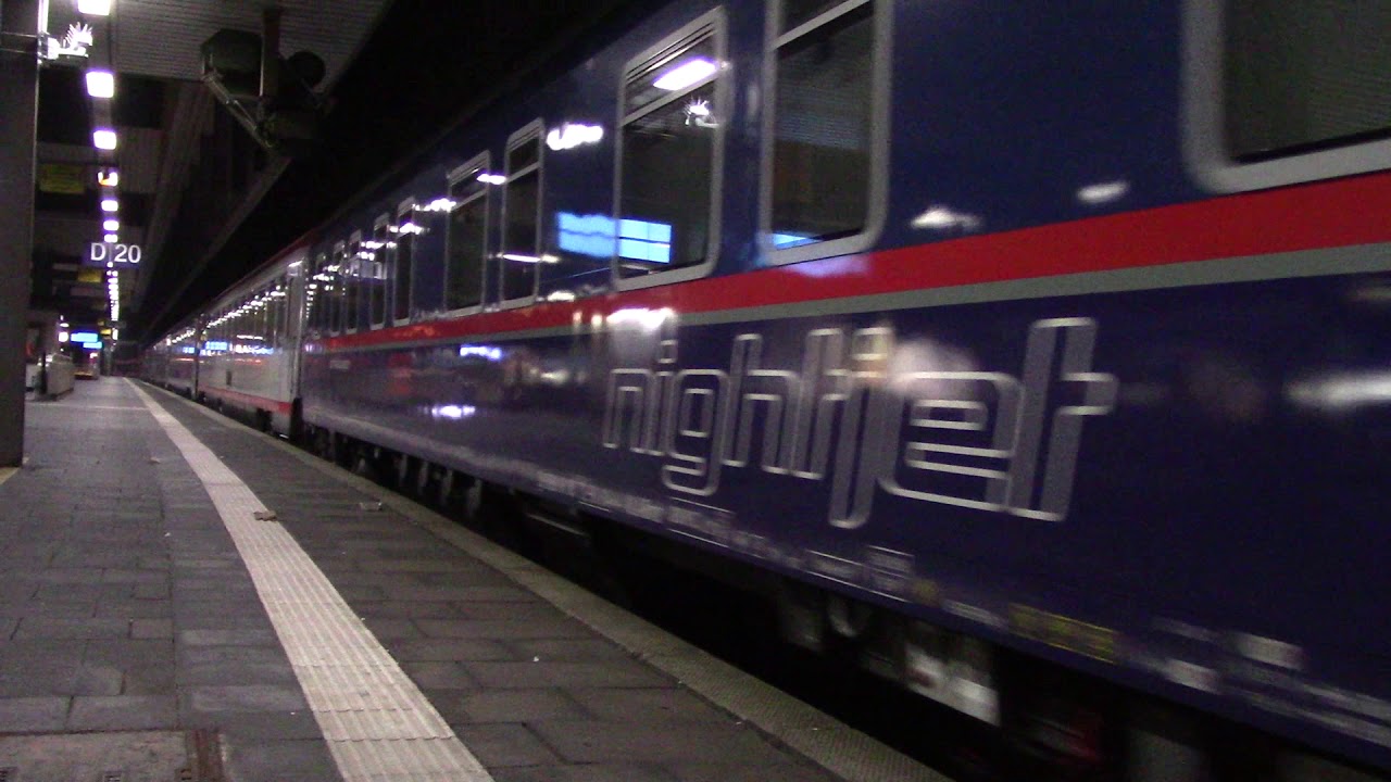 Abfahrt eines Nightjets mit Problemen in Düsseldorf Hbf