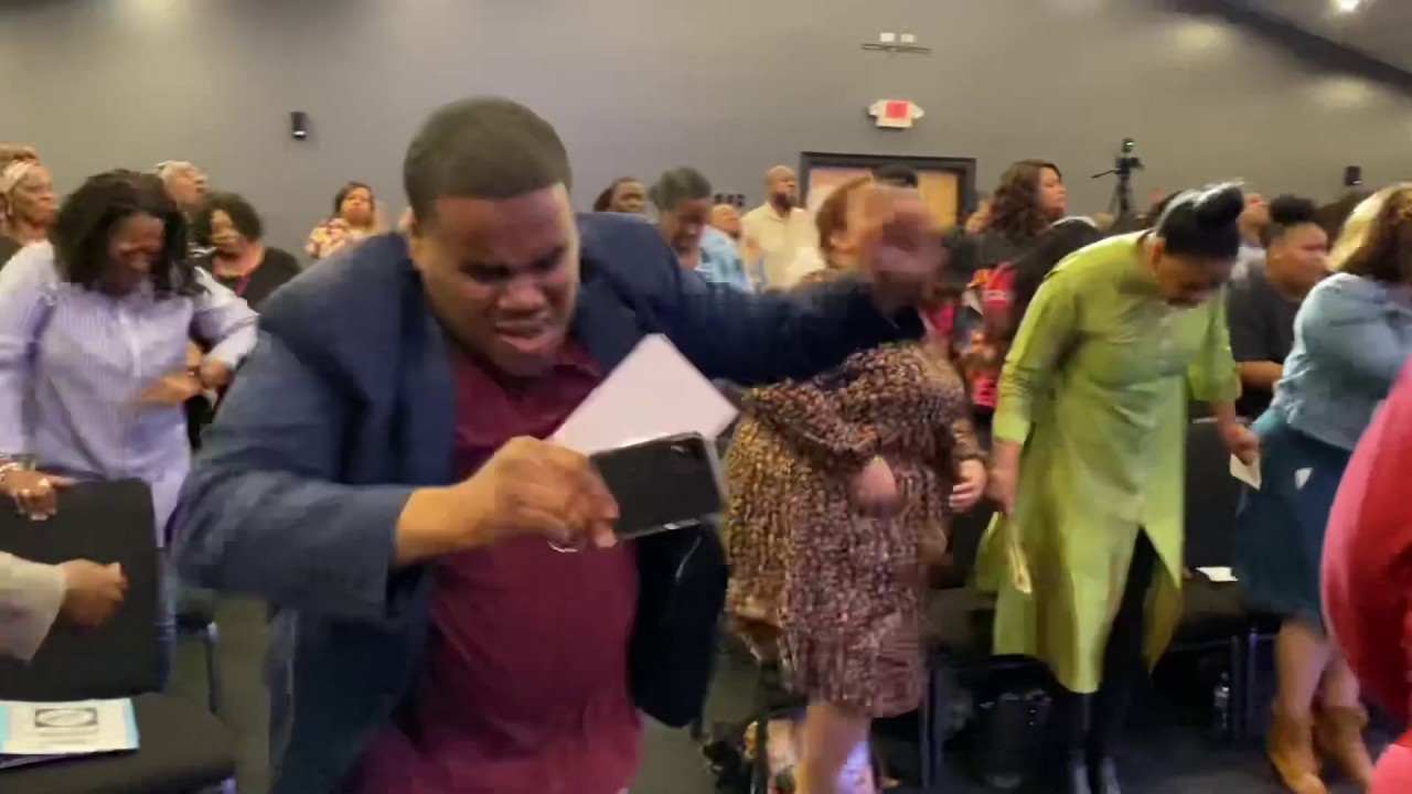 Crazy Praise Break at The Harvest Tabernacle!!! 3/8/20