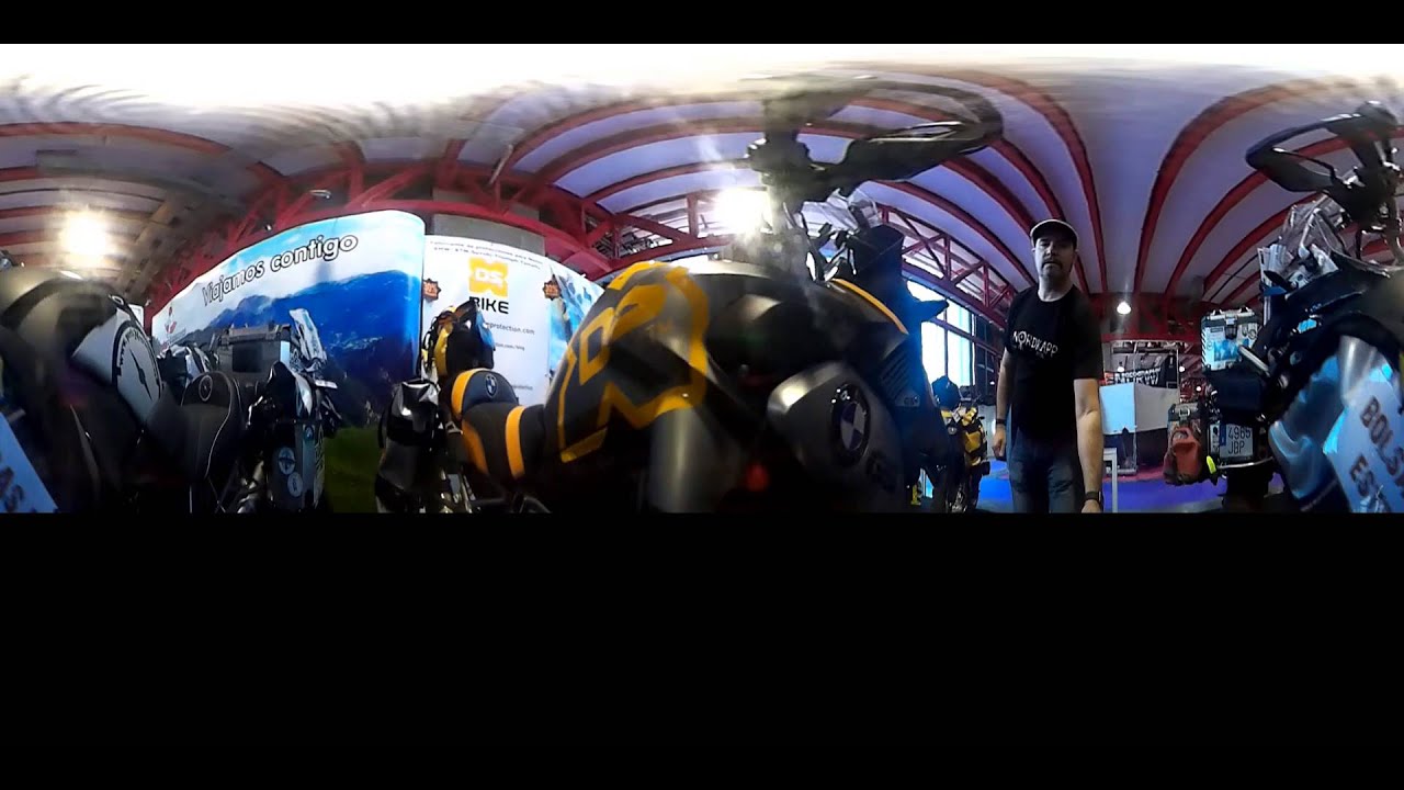 MotoMadrid Stand 14 (Lolopamanes, Oasisand, DS-Bike, Fosil) en 360&ordm;