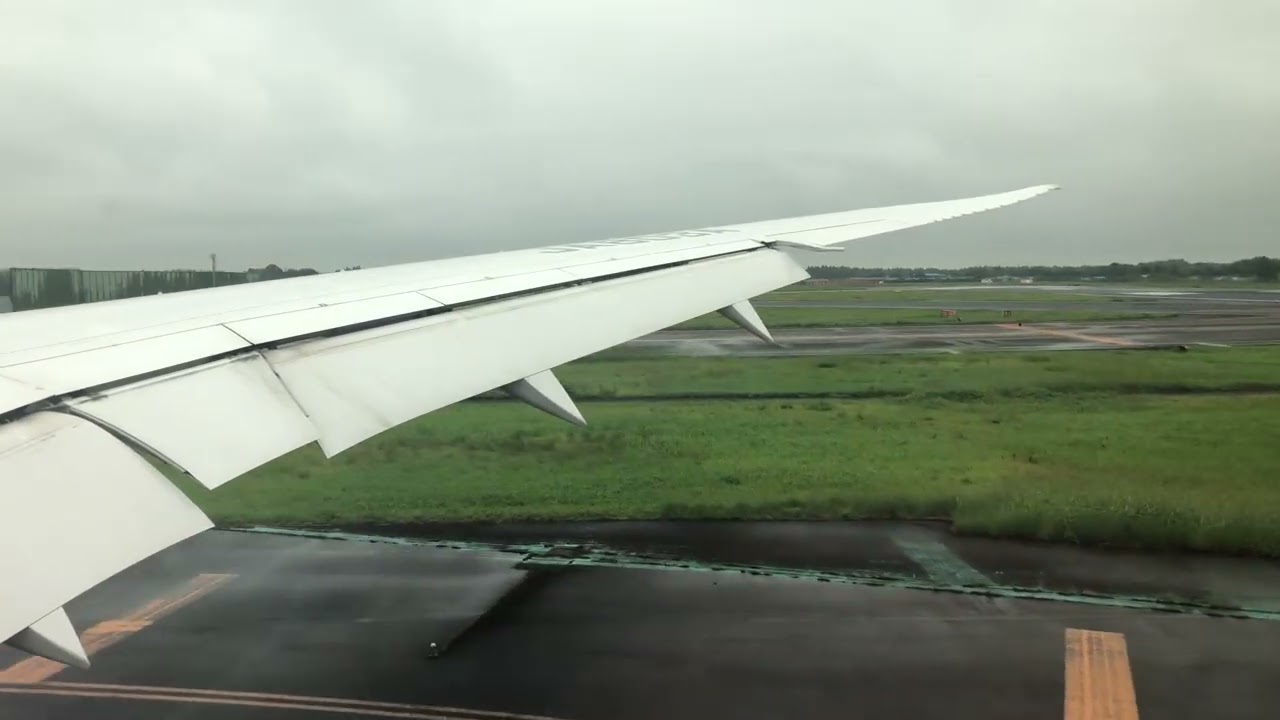 NQ002 Air Japan landing approach to Narita Tokyo on Oct 12, 2025