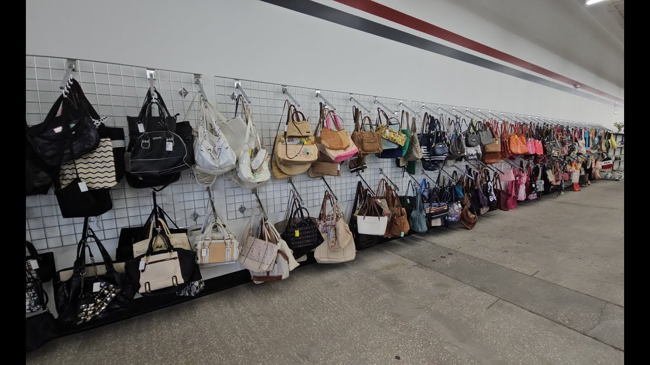 TAMPA'S DESIGNER BAG & JEWELRY SUPERSTORE! Red, White & Blue! Thrift with me!