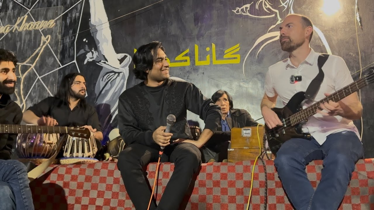 Sanwal Mor Muharan - Faizan Ali Khan live with British Bassist Edd Bateman at Gana Khana